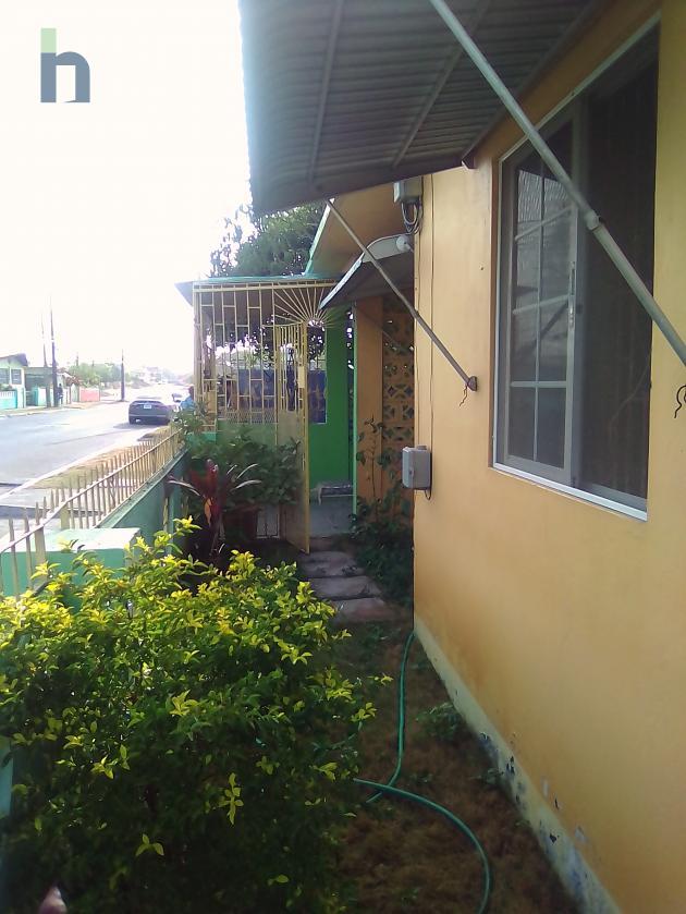 Photo #1 of 1 - Property For Sale at portmore close, Bridge Port, St. Catherine, Jamaica. House with 4 bedrooms and 3 bathrooms at JMD $14,500,000. #307.