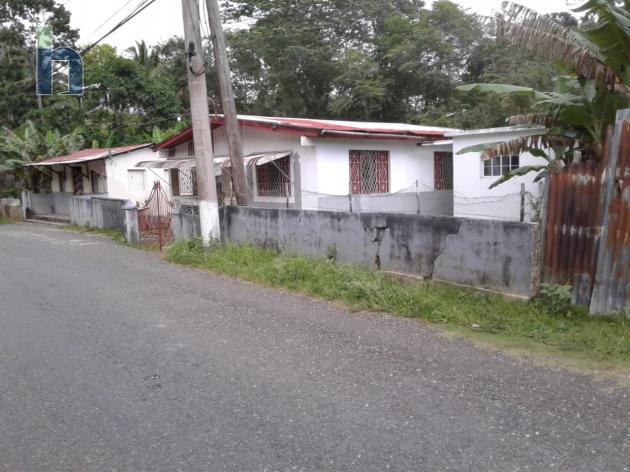 Photo #2 of 10 - Property For Sale at ROCK SPRING, ALBERT TOWN, Rock Spring, Trelawny, Jamaica. House with 4 bedrooms and 2 bathrooms at JMD $8,200,000. #308.