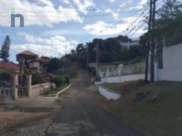 Photo #7 of 7 - Property For Sale at HAVENDALE HEIGHTS, Havendale, Kingston & St. Andrew, Jamaica. House with 4 bedrooms and 4 bathrooms at JMD $38,000,000. #370.