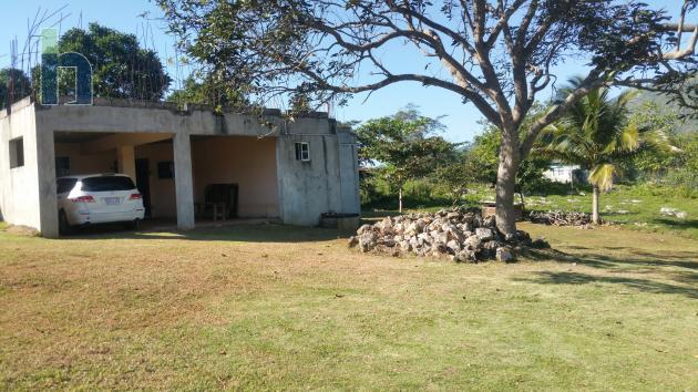 Photo #1 of 3 - Property For Sale at Barrett Piece, Kendal, Manchester, Kendal, Manchester, Jamaica. House with 4 bedrooms and 2 bathrooms at JMD $14. #458.