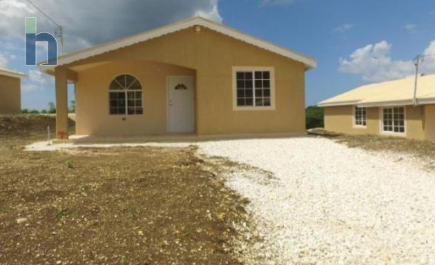Photo #1 of 2 - Property For Rent at West Village Montego bay, Bogue, St. James, Jamaica. House with 2 bedrooms and 1 bathrooms at JMD $65,000. #546.