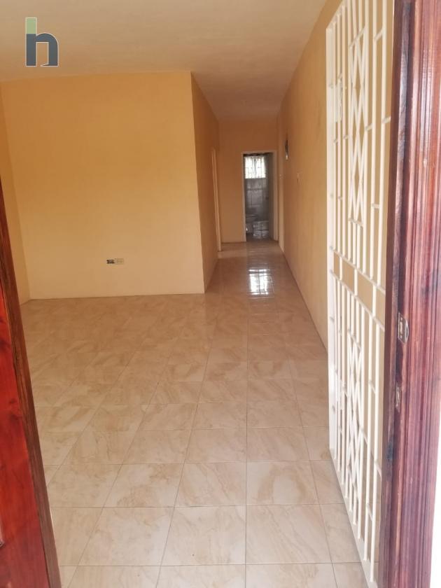 Photo #2 of 11 - Property For Rent at Truman Avenue, Richmond Park, Kingston & St. Andrew, Jamaica. Apartment with 2 bedrooms and 1 bathrooms at JMD $85,000. #588.