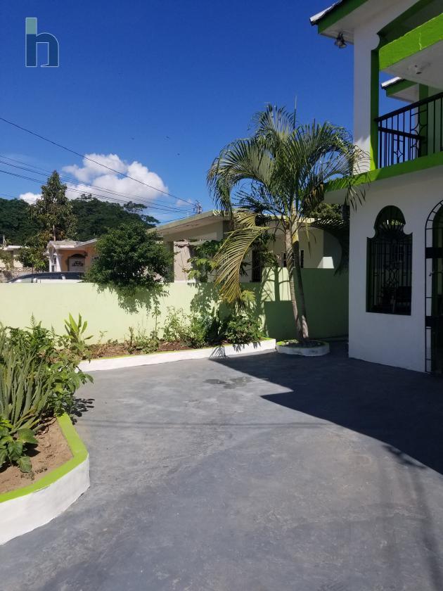 Photo #2 of 5 - Property For Sale at 85 3rd Avenue West Cumberland , Portmore, St. Catherine, Jamaica. House with 4 bedrooms and 3 bathrooms at JMD $25,000,000. #645.