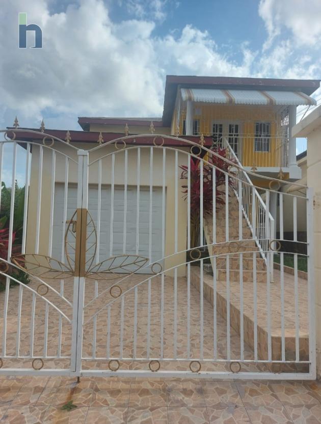 Photo #1 of 12 - Property For Rent at Longville Park , Longville, Clarendon, Jamaica. House with 2 bedrooms and 1 bathrooms at JMD $45,000. #722.