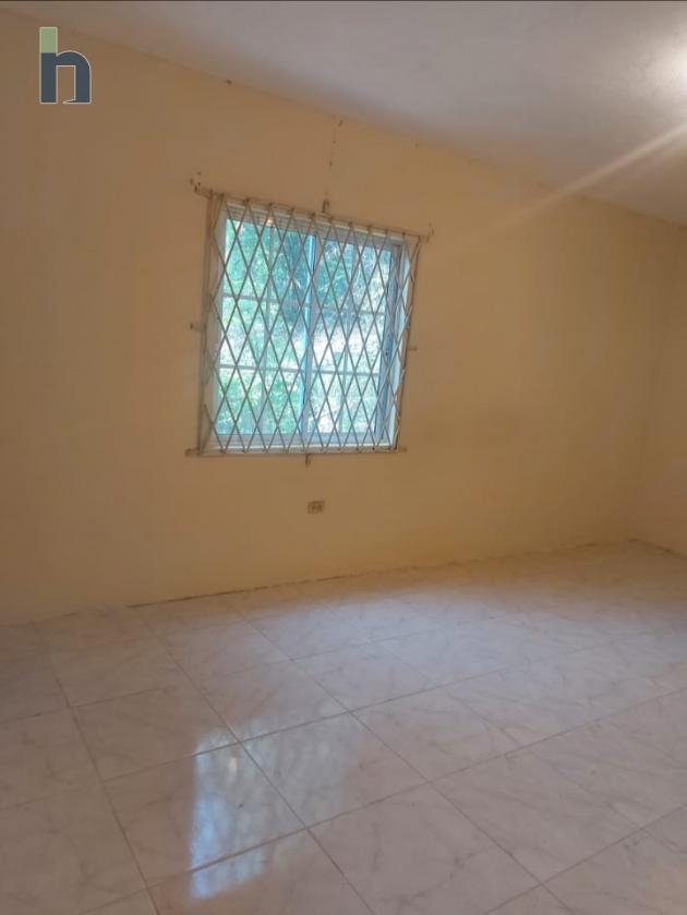 Photo #1 of 4 - Property For Rent at Mineral Heights, May Pen, Clarendon, Jamaica. Studio Apartment with 0 bedrooms and 1 bathrooms at JMD $24,000. #723.